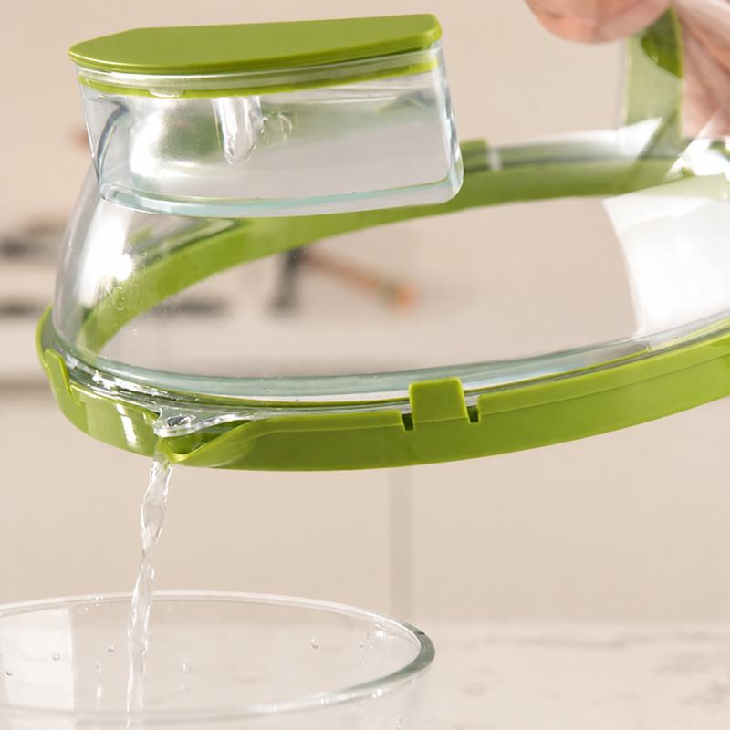 Ventilated Steam-Release Microwave Cover